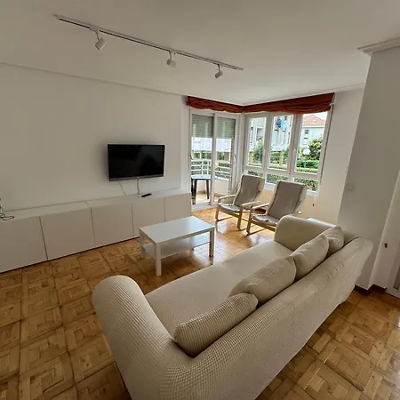 Apartment 2 Minutos De La Playa Con Piscina Y Garaje Suances