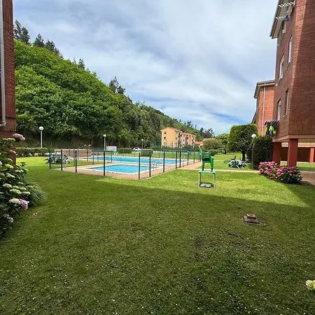 Apartmán 2 Minutos De La Playa Con Piscina Y Garaje Suances