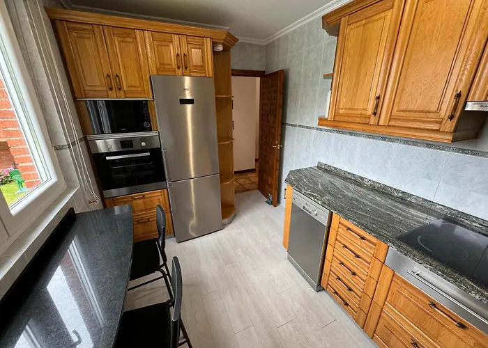 Apartment 2 Minutos De La Playa Con Piscina Y Garaje Suances